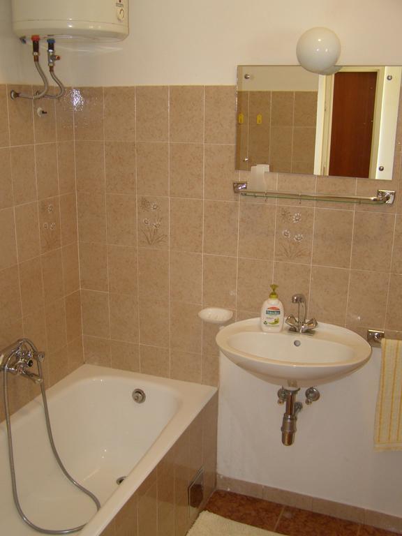 Apartment Marija Brbinj Eksteriør bilde